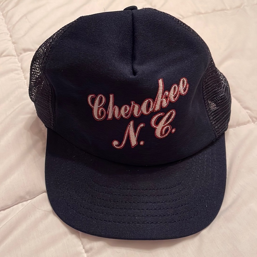 New vintage trucker cap from the 80’s.